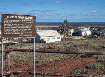 Sons of Gwalia goldmine, 1974 and tourist sign.
