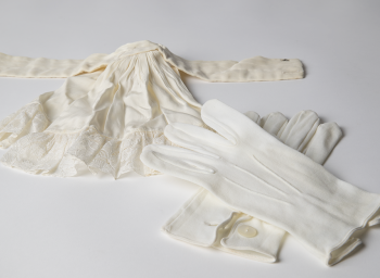 Jabot and gloves worn by High Court Justice Garfield Barwick