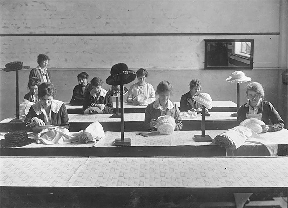 War widows learning new trades in classes offered by the Repatriation Department.