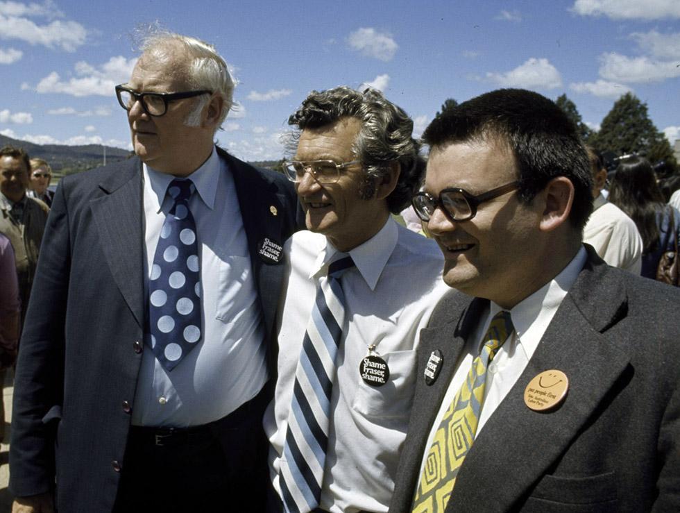 Bob Hawke at a lunchtime protest rally in Canberra after the dismissal of the Whitlam government.
