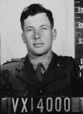 Enlistment photo of Lieutenant James Mann