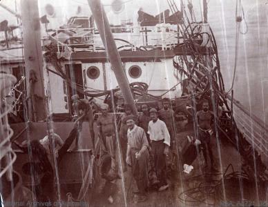 Salvaging on the deck of the Karrakatta, photographer Arthur A Dean, 1901